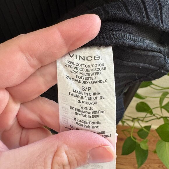 Vince Ribbed Mock Neck Sleeveless Tank Top in Black Size Small - Picture 5 of 6